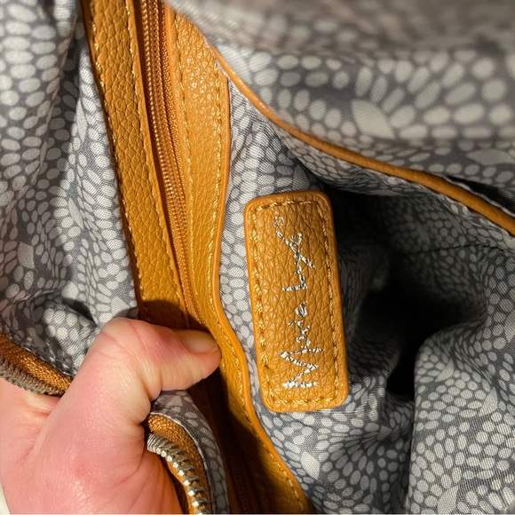 Moda Luxe Tasseled Crossbody Purse - Picture 6 of 6